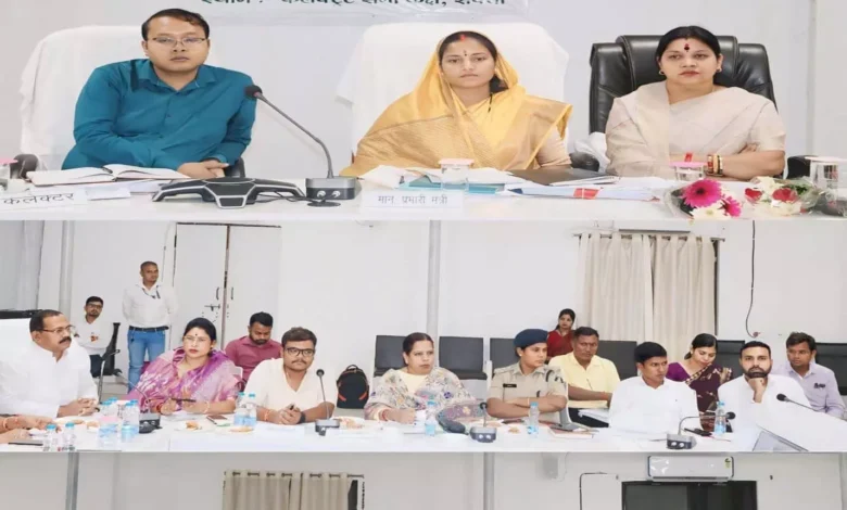 प्रभारी मंत्री लक्ष्मी राजवाड़े ,सक्ती जिले , समीक्षा बैठक, Minister in charge Laxmi Rajwade, Sakti district, review meeting,
