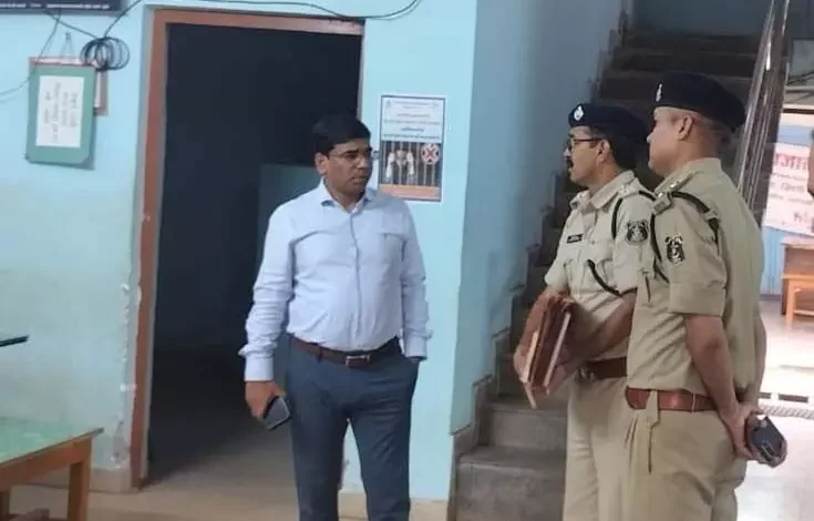 SSP IPS संतोष सिंह , आरंग थाने ,औचक निरिक्षण, Raipur, रायपुर, वरिष्ठ पुलिस अधीक्षक रायपुर संतोष सिंह,ऑफिस कार्य ,SSP IPS Santosh Singh, Arang police station, surprise inspection, Raipur, Raipur, Senior Superintendent of Police Raipur Santosh Singh, office work,