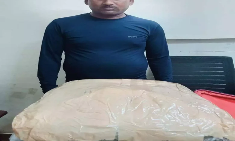 Raipur Breaking, बाइक , लाखों का गांजा, पुलिस , बड़ा खुलासा, Raipur, रायपुर, वरिष्ठ पुलिस अधीक्षक डॉ. संतोष कुमार सिंह , दिशा निर्देश,Raipur Breaking, bike, ganja worth lakhs, police, big disclosure, Raipur, Raipur, Senior Superintendent of Police Dr. Santosh Kumar Singh, guidelines,