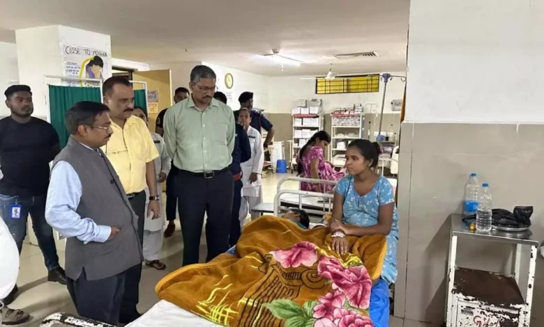 कमिश्नर , लखीराम अग्रवाल मेडिकल कॉलेज , गुरु घासीदास अस्पताल ,निरीक्षण, Raigarh, रायगढ़, कमिश्नर बिलासपुर महादेव कावरे , रायगढ़ ,Commissioner, Lakhiram Agarwal Medical College, Guru Ghasidas Hospital, Inspection, Raigarh, Raigarh, Commissioner Bilaspur Mahadev Kavre, Raigarh,