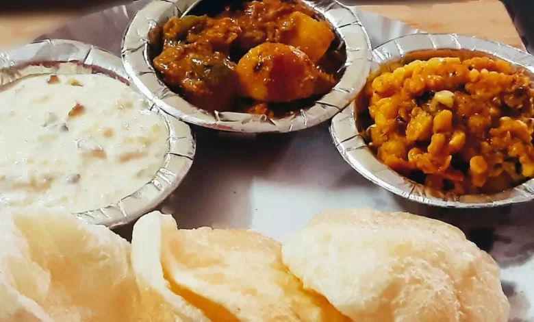 लुची आलूर दम, बंगाली व्यंजनों, Life Style, लाइफ स्टाइल , रुचि बंगाल, असम, उड़ीसा , पूर्वी भारत, Luchi Aloor Dum, Bengali Recipes, Life Style, Life Style, Interest Bengal, Assam, Odisha, East India,