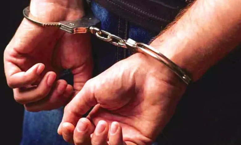 युवती के परिजन, अश्लील वीडियो, सनकी आशिक, गिरफ्तार, दुर्ग, durg news, इंस्टाग्राम , सोशल मीडिया, किशोरवय लड़कियां , असावधानी ,Family of the girl, pornographic video, crazy lover, arrested, Durg, durg news, Instagram, social media, teenage girls, carelessness,