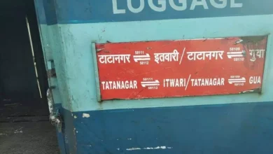 9 घंटे लेट,टाटा इतवारी एक्सप्रेस, रायपुर, रायपुर स्टेशन ,9 hours late, Tata Itwari Express, Raipur, Raipur Station,