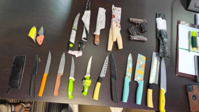 ऑनलाइन साइट्स से मंगाए गए 24 धारदार हथियार जब्त
